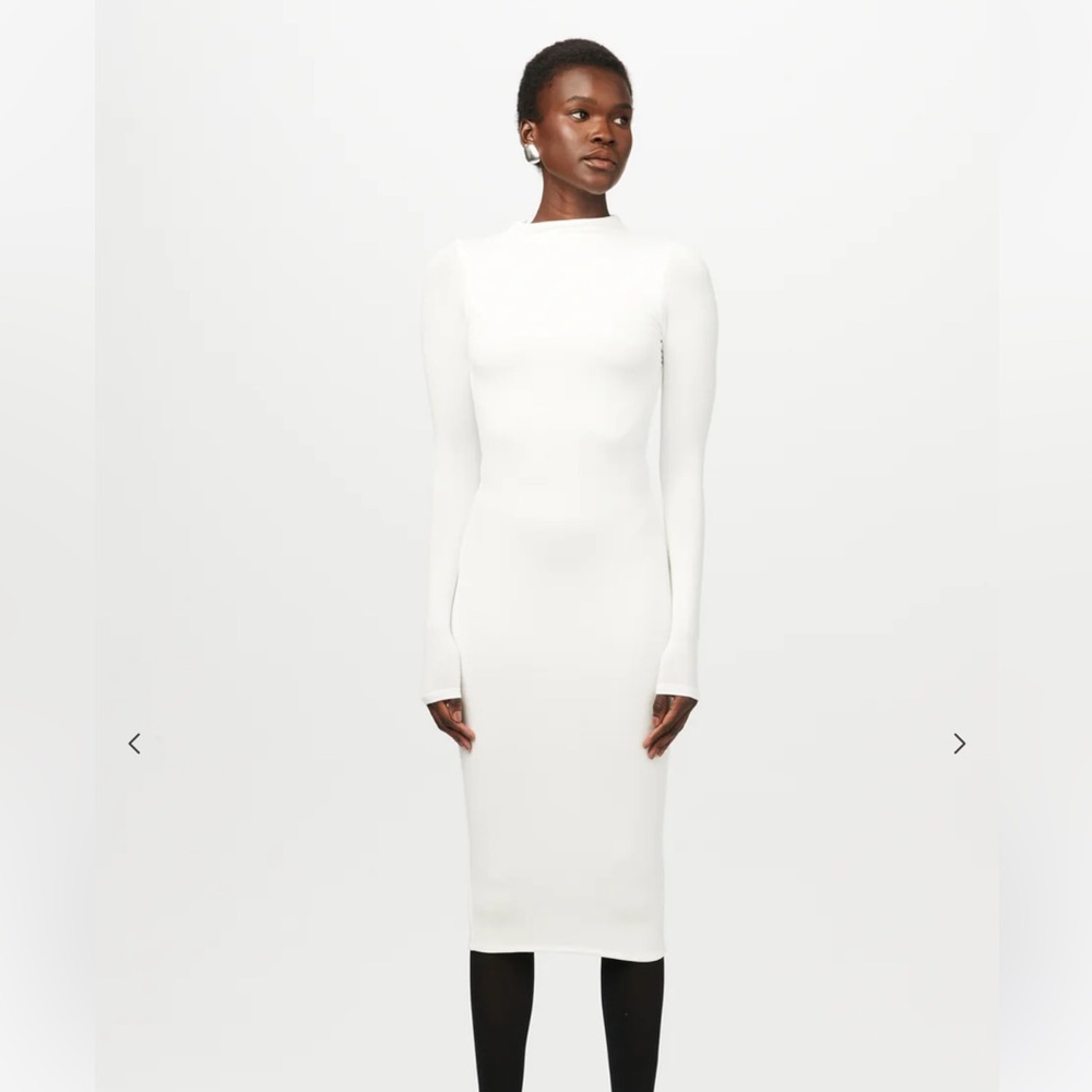 White long sleeve midi dresss